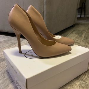 Steve Madden blush pumps